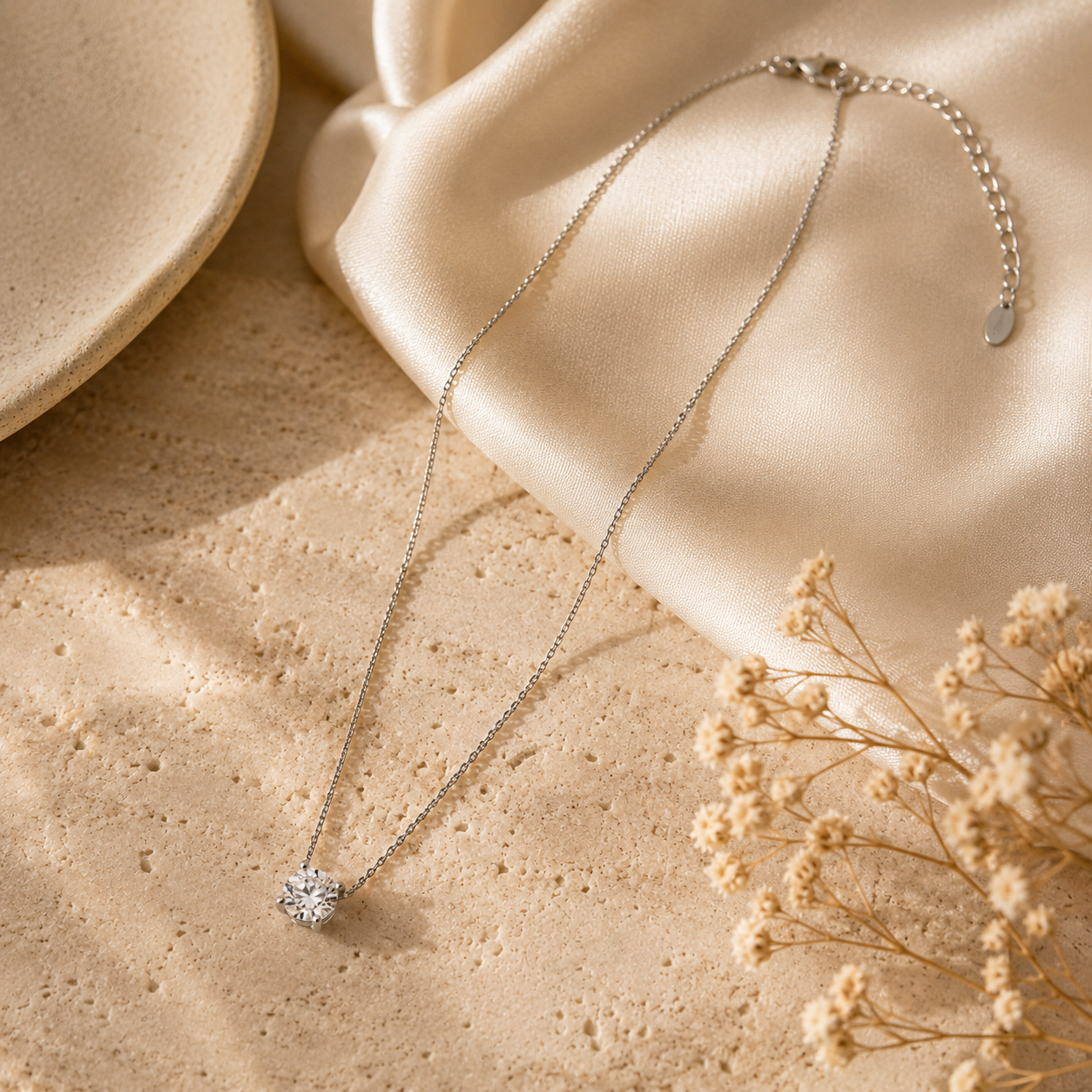 Bond – Interlocking Rings Necklace